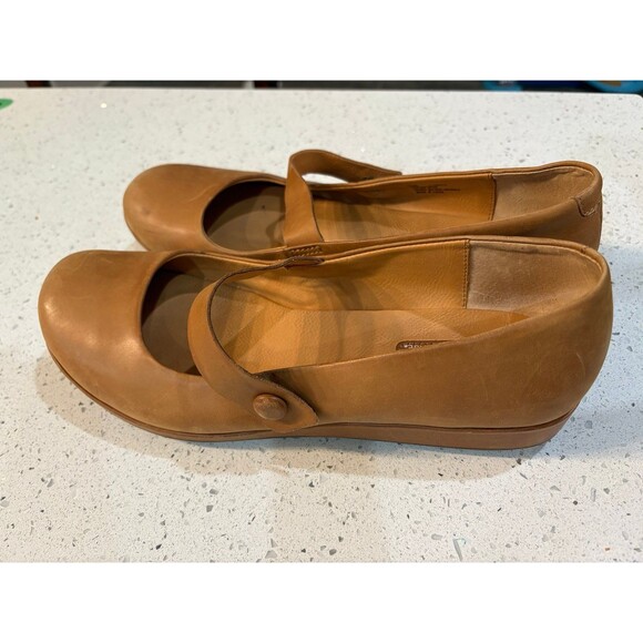 Tan Leather Korks Mary Janes - Picture 3 of 9